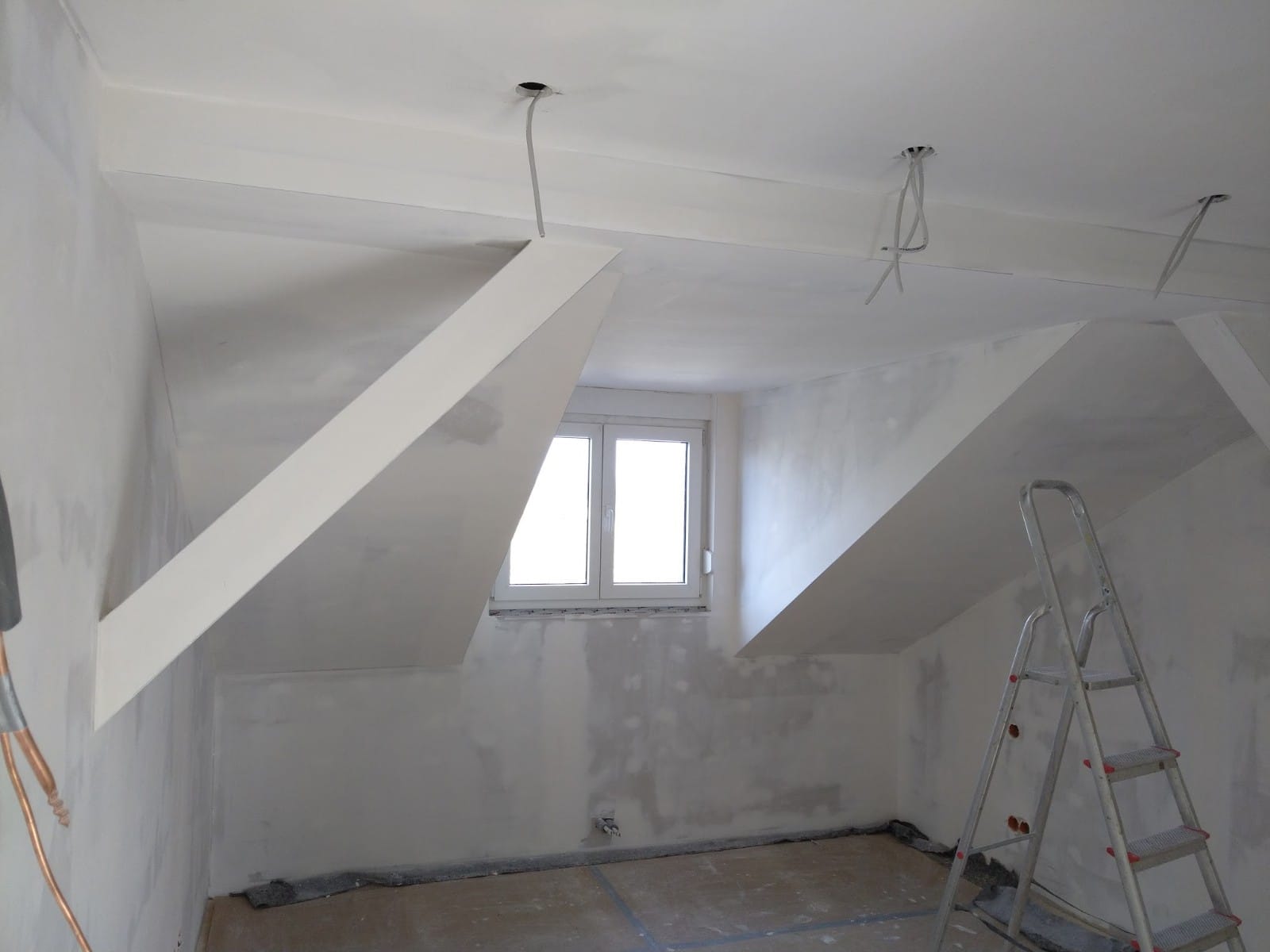 Dachschrägenverkleidung mit Gipskarton